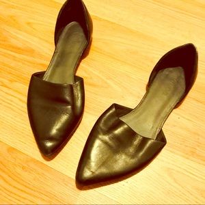 Vince black cut out flats size 7